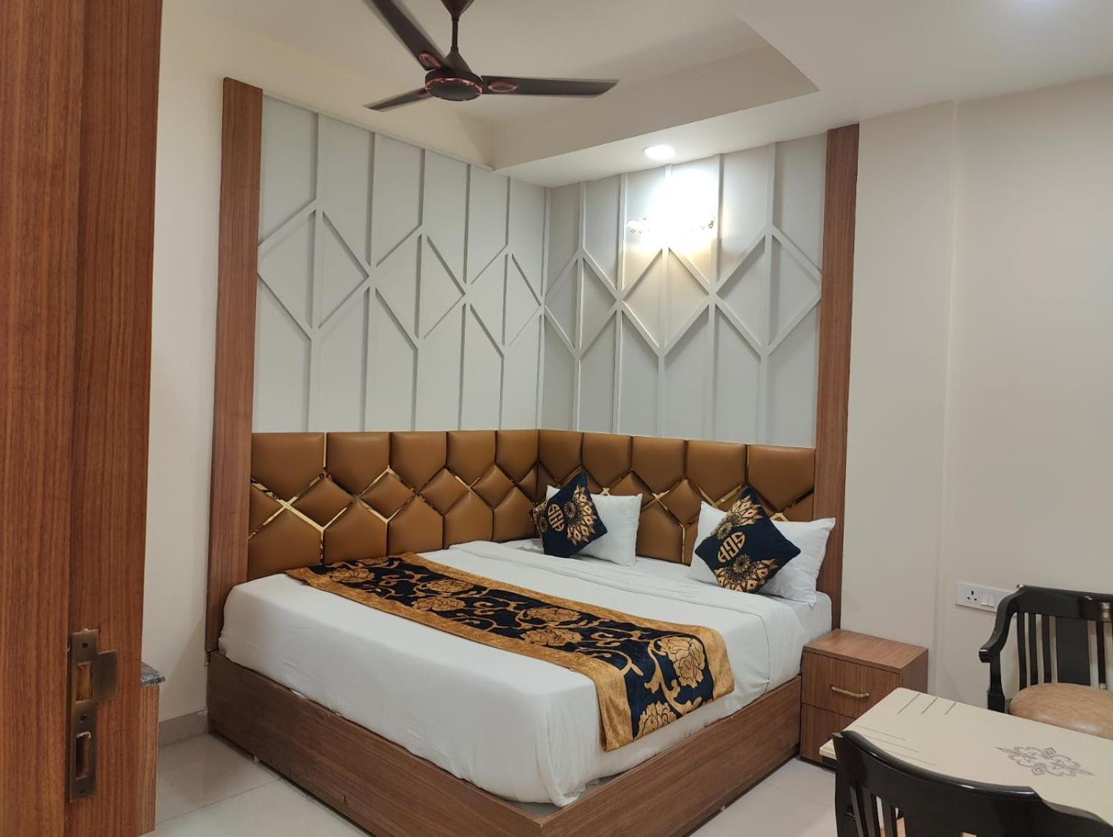 Hotel Nova Inn Delhi Airport * New Delhi